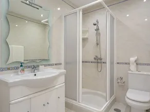 Villa N Luxury Property - Image 2