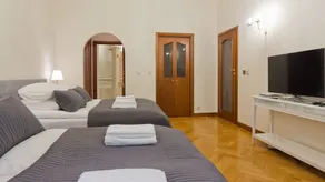 Sodispar Serviced Apartments - Luxury Old Town - Image 4