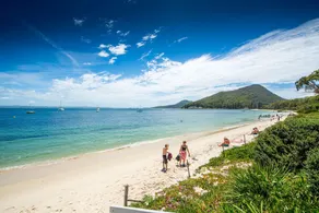 Castaways Unit 8 17 Shoal Bay Road - Image 3