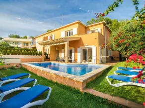 Spacious Villa in Alcudia Majorca With Private Pool - Image 3