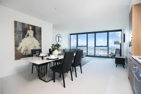 Sky-High 2 Bedroom in Brisbane CBD - Spectacular City and River Views - Image 3