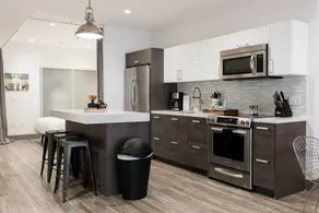 Amazing and Cozy 2 Bdrm Dtla - Image 2