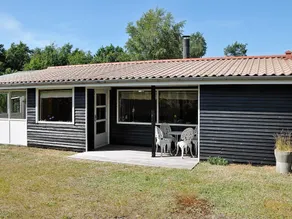Pleasant Holiday Home in Rødby With Roofed Terrace - Image 3