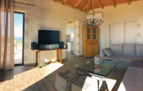 Stunning Home In Kardamyli With Wifi - Image 5
