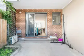 La Trobe Uni  3B townhouse  Bundoora - Image 3