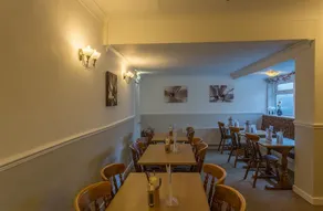 Stork Hotel - Image 2