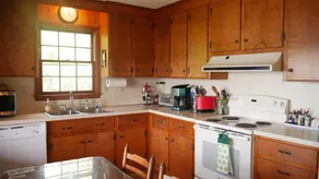 Cedar Creek - 3 Br Home - Image 2