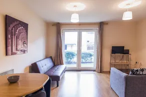 Hitchin - 1 Bedroom Flat - Parking - Image 4