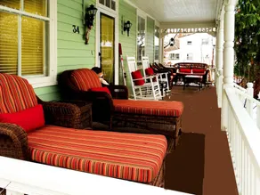 Scarlet Tunic Bed and Breakfast - Image 3