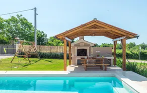 Stunning Home in Orihi With Outdoor Swimming Pool, Wifi and 3 Bedrooms - Image 5
