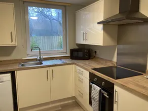 Pinewood Cottage Deluxe Self Catering Apartments - Image 4