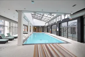 Luxury 1BR in the Heart of King West - Image 5