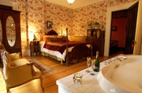 Moondance Inn Bed & Breakfast - Image 2