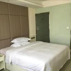 Renmin Hotel - Image 2