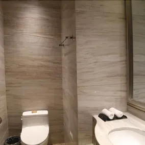 Wulan International Hotel - Image 4