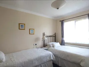 The Lodge - Image 4