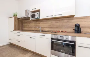 Amazing Home in Matulji With Wifi and 8 Bedrooms - Image 4