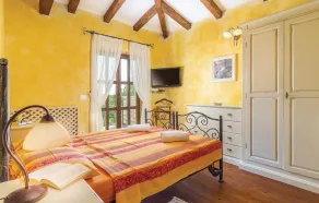 Amazing Home in Strpacici With Sauna, Wifi and 3 Bedrooms - Image 2