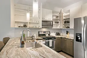 Luxurious 1BR Apt in Oakbrook - Image 5