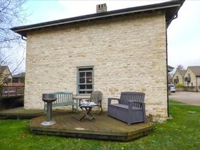 Badger's Lodge - Image 2