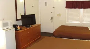 University Lodge - Image 3