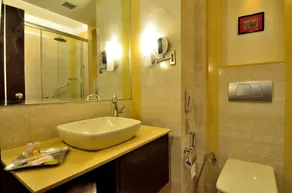 Lakshyas Hotel - Image 2