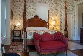 Courthouse Inn Bed and Breakfast - Image 3