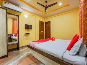 OYO 14779 Meera Motels & Residency - Image 4