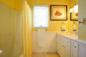 Holden Jeanie 4 Bedroom Home by RedAwning - Image 5