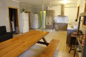 Happytourcairns Sharehouse - Image 2