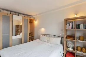 Amazing 2 Bed Apt W/balcony nr Stoke Newington - Image 5