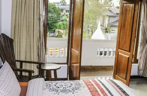 King Garden View Hotel by  Yoho - Image 2