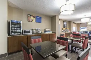 Comfort Inn - Image 4