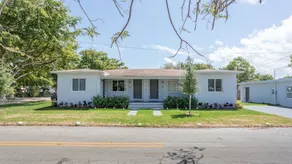 Cozy And Modern 2b 2b Home Great Location - Image 4
