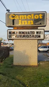 Camelot Inn Motel - Image 5
