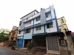 OYO 14232 Behala Guest House - Image 4
