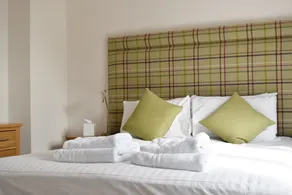 The Lord Crewe Hotel - Image 3