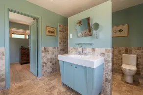 Altido Modern Countryside Estate W/ Lakes Between Chipping Norton And Soho Farmhouse - Image 4