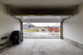 Luxury bungalow mins to Niagara Falls & Brock university - Image 3