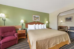 Days Inn by Wyndham Ottumwa - Image 2