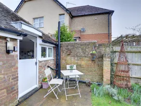 Pretty Holiday Home in Sedlescombe Kent With Garden - Image 2
