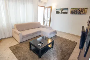 House Kraj - Image 2