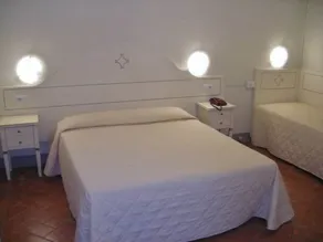 Hotel Crocini - Image 3