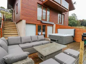 14 Waterside Lodges - Image 2
