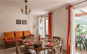 Le Domaine de L'Oliveraie - Image 2
