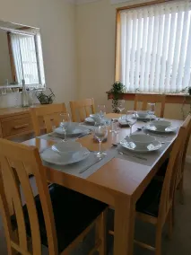 Beautiful Three Bedroom Seaside Retreat - Image 5
