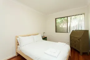 Apartment Marks Road - Image 3