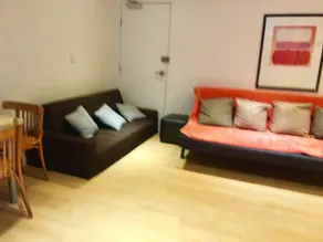 Darling Harbour Apartment - Image 2