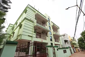 Oyo 4110 Near Apollo Hospital - Image 4