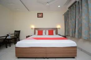 Skippers Inn - Image 2